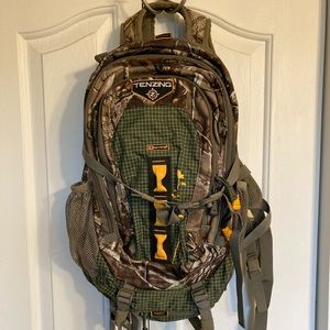 Tenzing TZW 1215 Hunting Day Backpack Camouflage